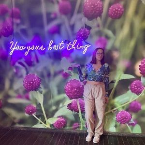 Meet your Posher, Abbey